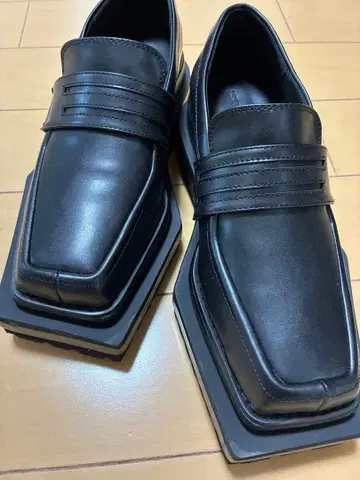 MELTTHELADY 38 square loafer black 멜트