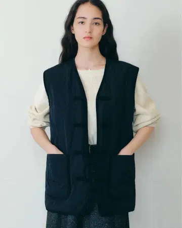 THE SHINZONE CHINA BUTTON QUILTED VEST