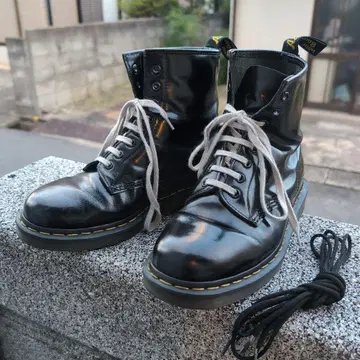 닥터마틴 블랙 8홀 닥터마틴