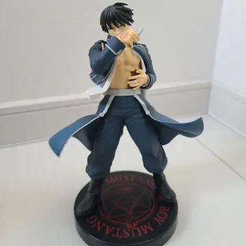 강철의 연금술사 로이 머스탱 피규어