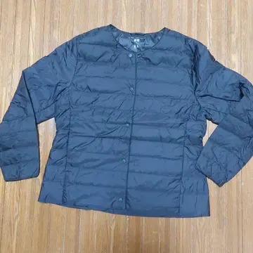 UNIQLO ULTRA 라이트 다운 컴팩트 자켓 블랙 XL