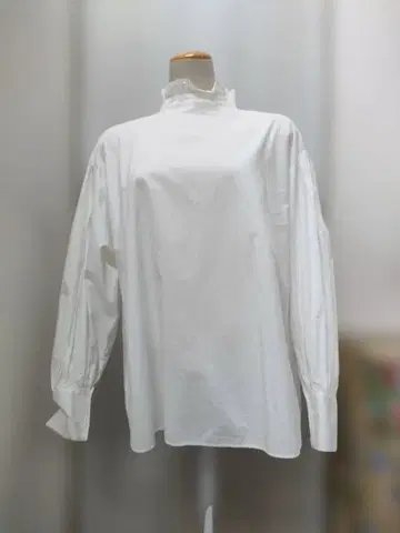코엘 화이트 프릴 블라우스