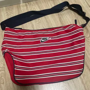 NIKE 숄더백 레드 스트라이프