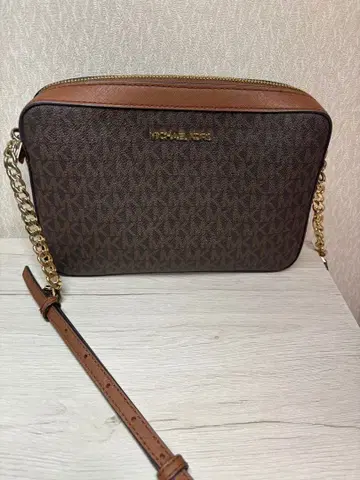 MICHAEL KORS 브라운 숄더백