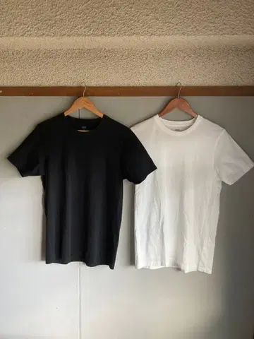 UNIQLO 수피마 코튼 t셔츠 Black & White 2장 세트