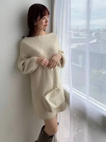 [ 완판템 ] 스나이델 snidel 라쿤 미니 니트 원피스 아이보리