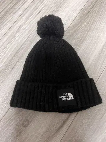 THE NORTH FACE 블랙 니트 모자 폼폼 포함