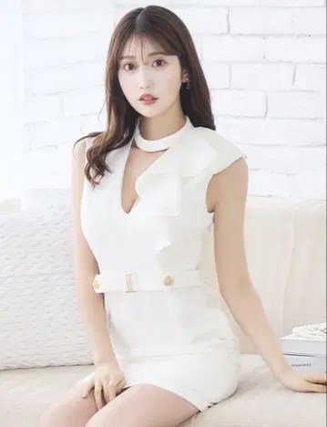 Jewels 화이트 프릴 드레스 M 사이즈 (미사용 새상품)