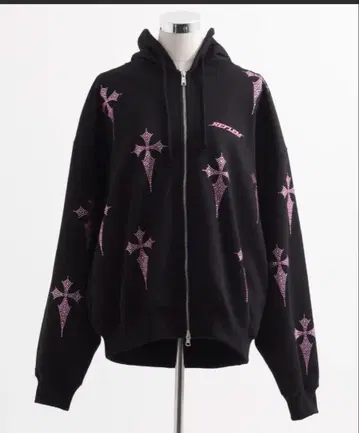 [ REFLEM ] 크로스 올 패턴 큐빅 ZIP 후드티/블랙 x 핑크