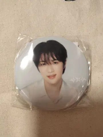 ACTTOMORROW 가챠가챠 범규 캔뱃지