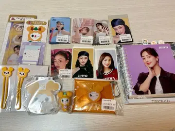 TWICE 지효 세트