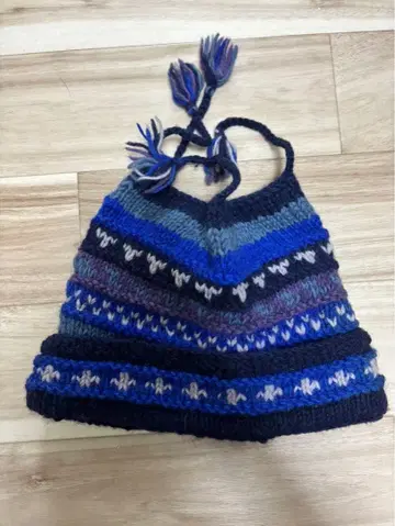 블루 계열 그라데이션 뜨개질 니트 모자