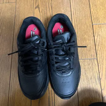 스케쳐스