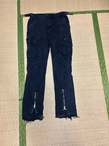 미니멀 카고 팬츠