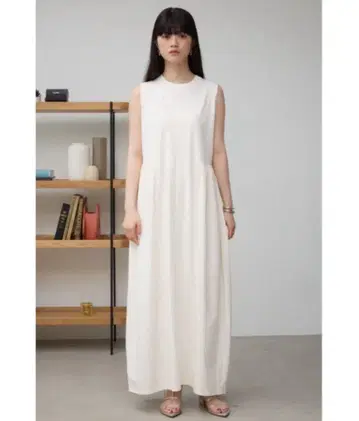 사이드 개더 컷 코쿤 원피스