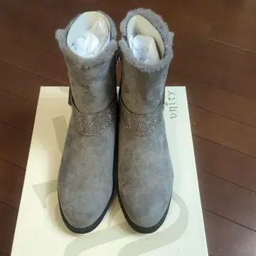 스웨이드 어그 부츠 그레이