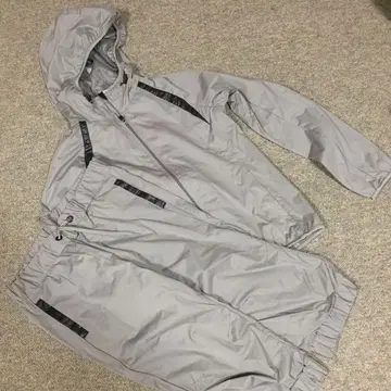 유니클로 스포츠 웨어 상하의 S 그레이 여성용