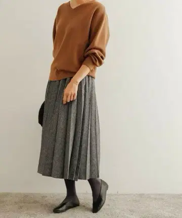 어반 리서치 도어즈 울 라이크 플리츠 스커트