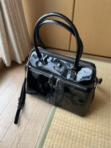 패턴트 레더 블랙백 중형