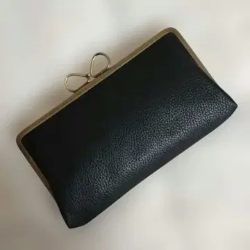 모자 가마구치 지갑 (22cm) 블랙 가죽 리본 장식 앤틱 골드