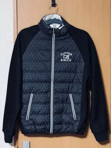 커터&백 골프웨어 데상트 다운 자켓 미사용에 가까움