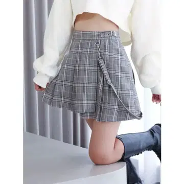 EAT ME 비대칭 벨트 플리츠 스커트