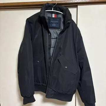 타미힐피거 블랙 다운 자켓