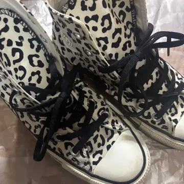 CONVERSE ALL STAR 레오파드 무늬 하이컷 스니커즈