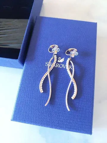 새상품 SWAROVSKI Major 펄 귀찌 스와로브스키