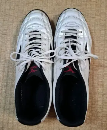 미즈노 모나시다 축구 트레이닝 슈즈 26.5cm