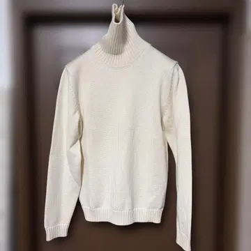 자노네 터틀넥 니트 두꺼운 원단 아이보리 크림
