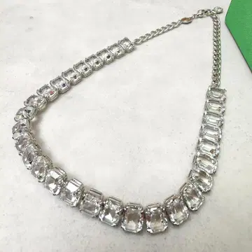 컨디션 최상 스와로브스키 옥타곤 컷 목걸이