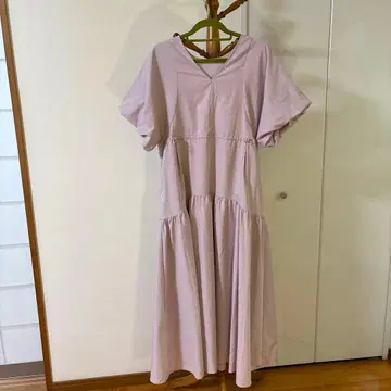 연한 핑크 플레어 드레스 벌룬 슬리브