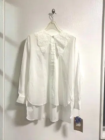 haupia 자수 칼라 블라우스