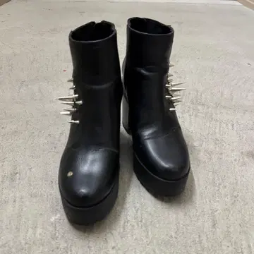 아카이브 그런지 힐 부츠 고스 Y2K 블랙 스파이크 부츠