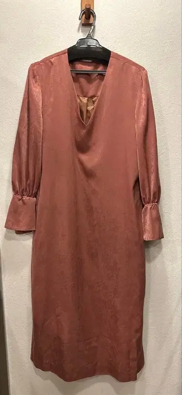 CITY SHOP 핑크 V넥 원피스