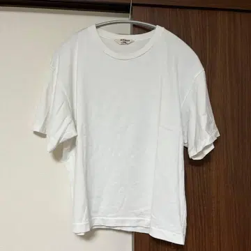AURALEE 화이트 반팔 티셔츠