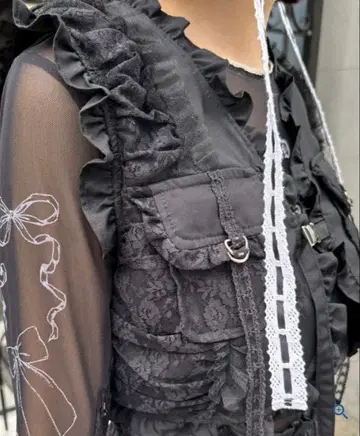 Candy Stripper / LACE FRILL POCKET VEST