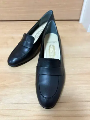 긴자 요시노야 로퍼 펌프스 23cm