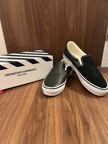 엔지니어드 가먼츠 OTW VANS CLASSIC 슬립온 블랙