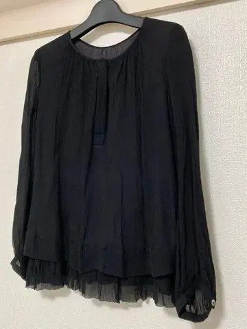 23구 블랙 블라우스