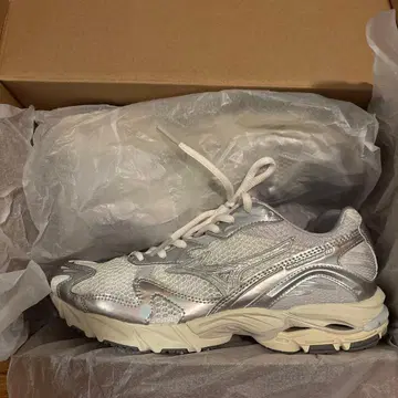 MIZUNO WAVE RIDER 10 화이트 D1GA243104