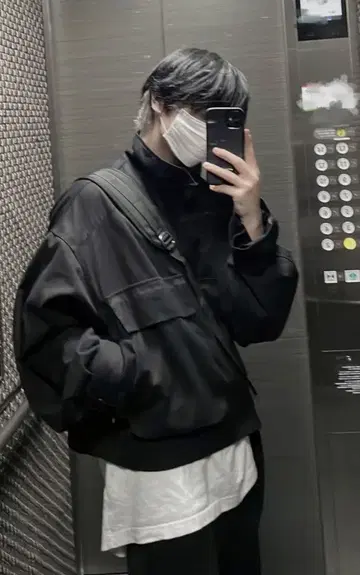 [ Chikashitsu + ] 크롭 자켓 블랙