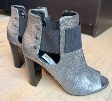 JIMMY CHOO 메탈릭 그레이 오픈토 부츠