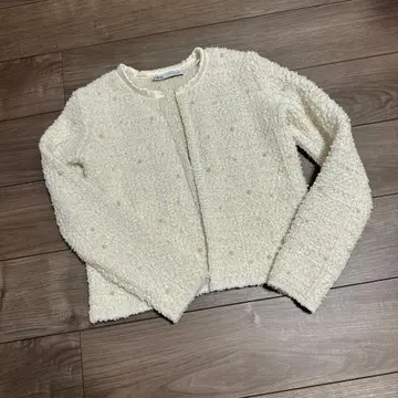 ZARA 화이트 펄 장식 셋업