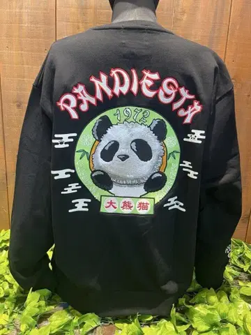 팬디에스타 재팬 리얼 털 모양 팬더 맨투맨 XL 사이즈 블랙