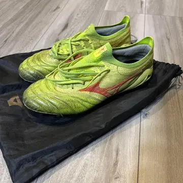 미즈노 모렐리아 네오 III 축구화