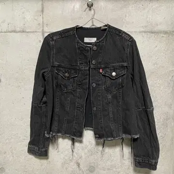 Levi's 블랙 데님 자켓 숏 기장 데미지