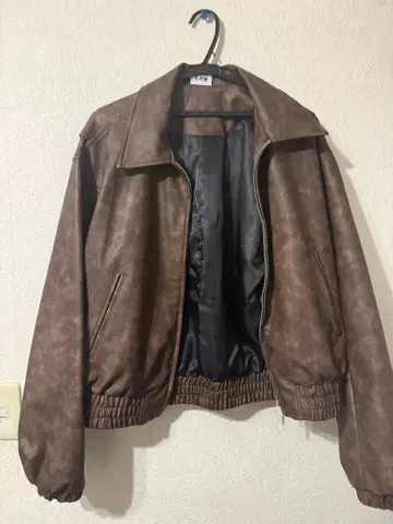 브라운 가죽 자켓
