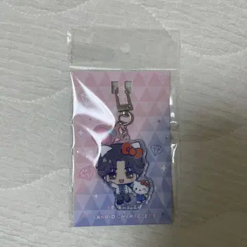 세븐틴 준 산리오 헬로키티 키링
